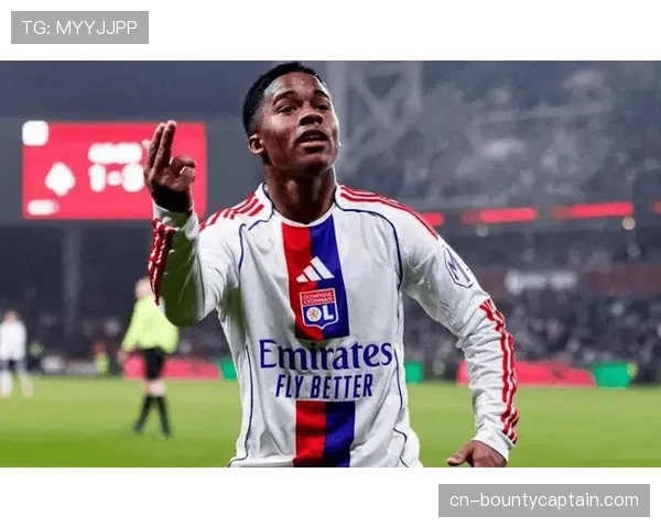 朗斯主帅海瑟:巴黎失利给了我们机会,全力争夺联赛冠军